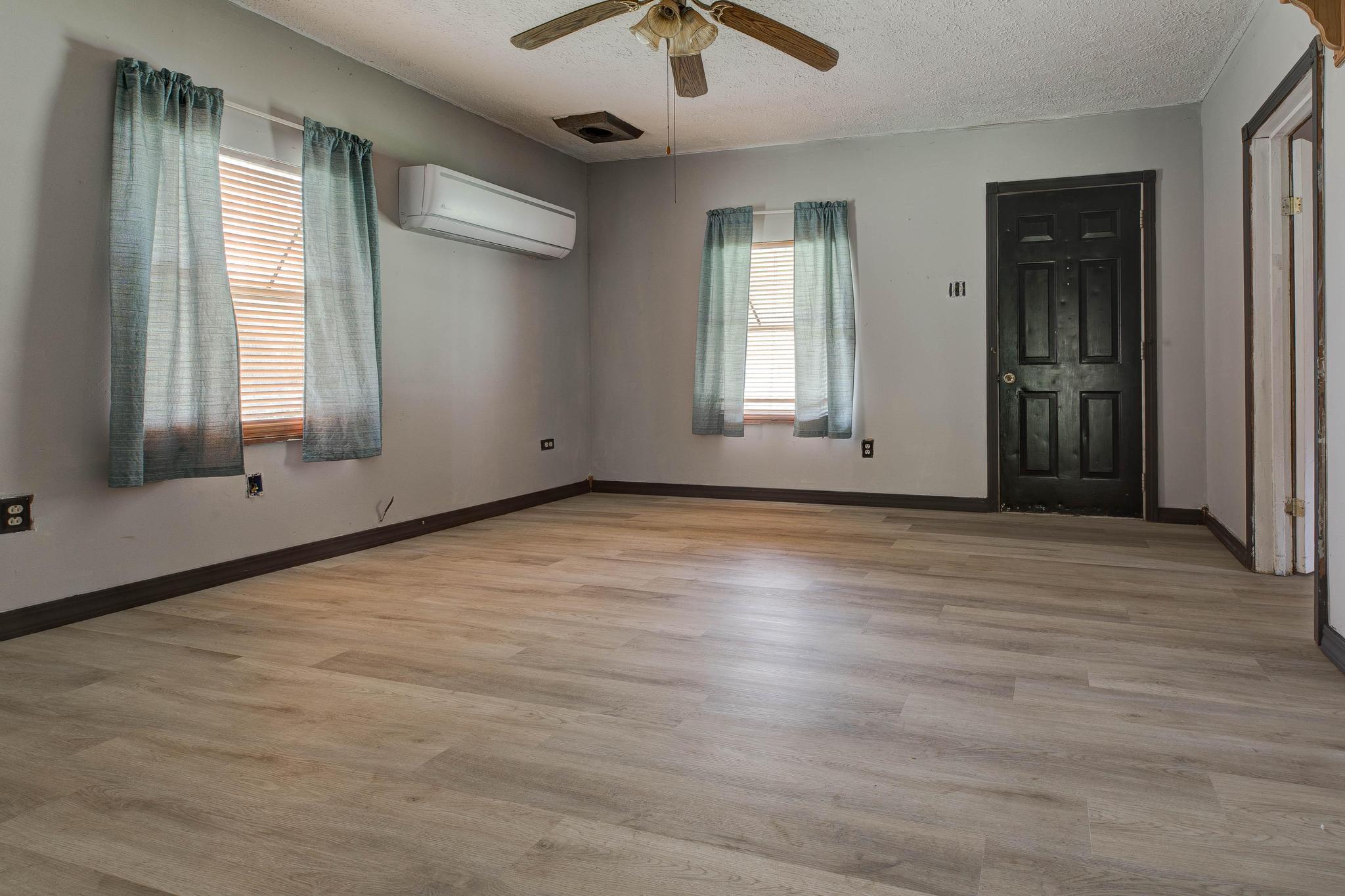 2767 Grahn Road Olive Hill, KY 41164 - Photo 5 of 17 Living 2