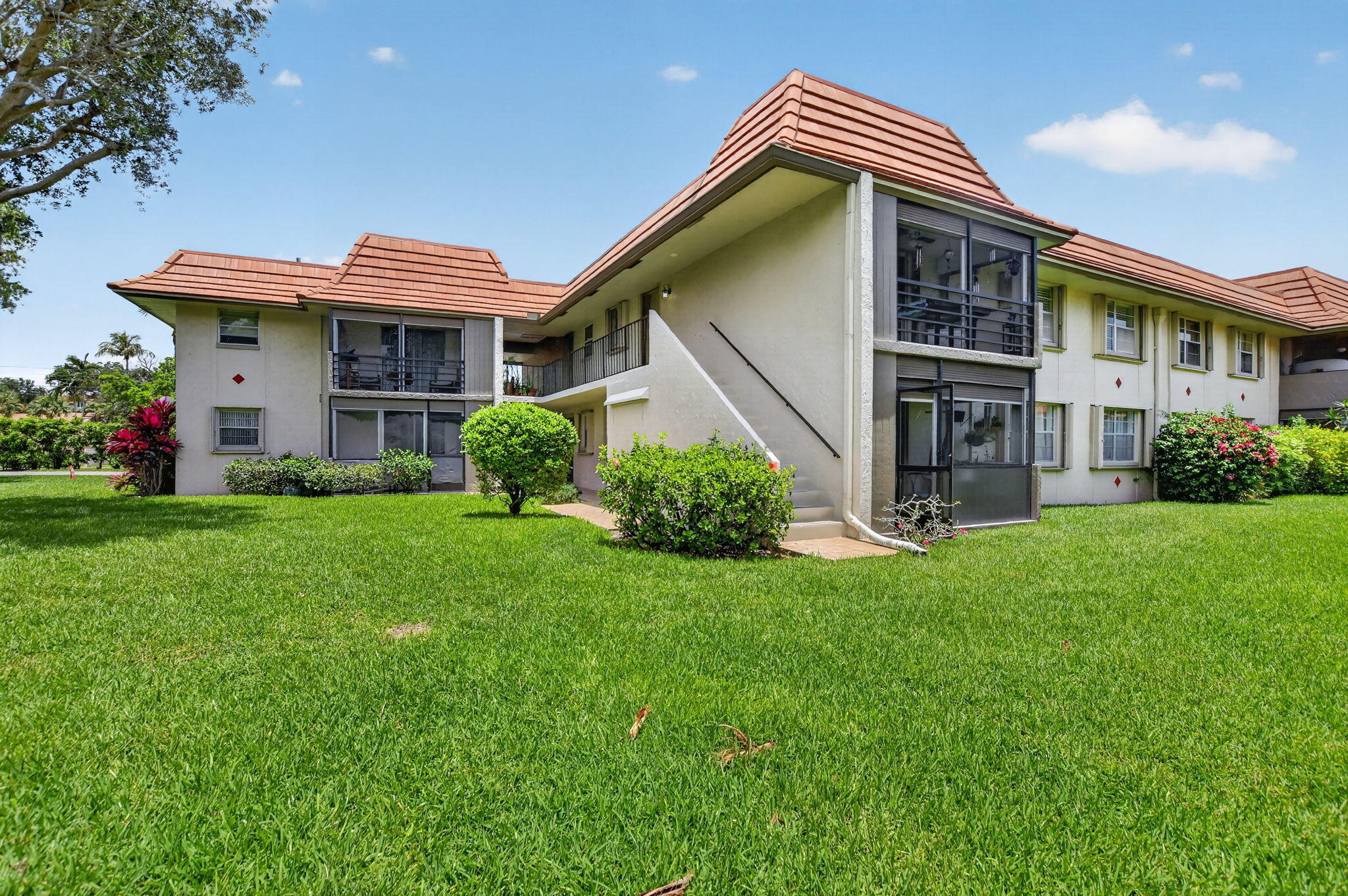 1050 Northwest 13th Street, Unit 281D Boca Raton, FL 33486 - Photo 3 of 27 Side of the Building