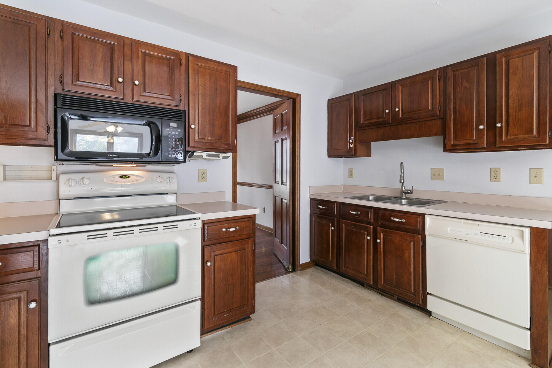 1405 Pine Island Mount Mount Pleasant, SC 29464 - Photo 14 of 33 Lots of Possibilities!