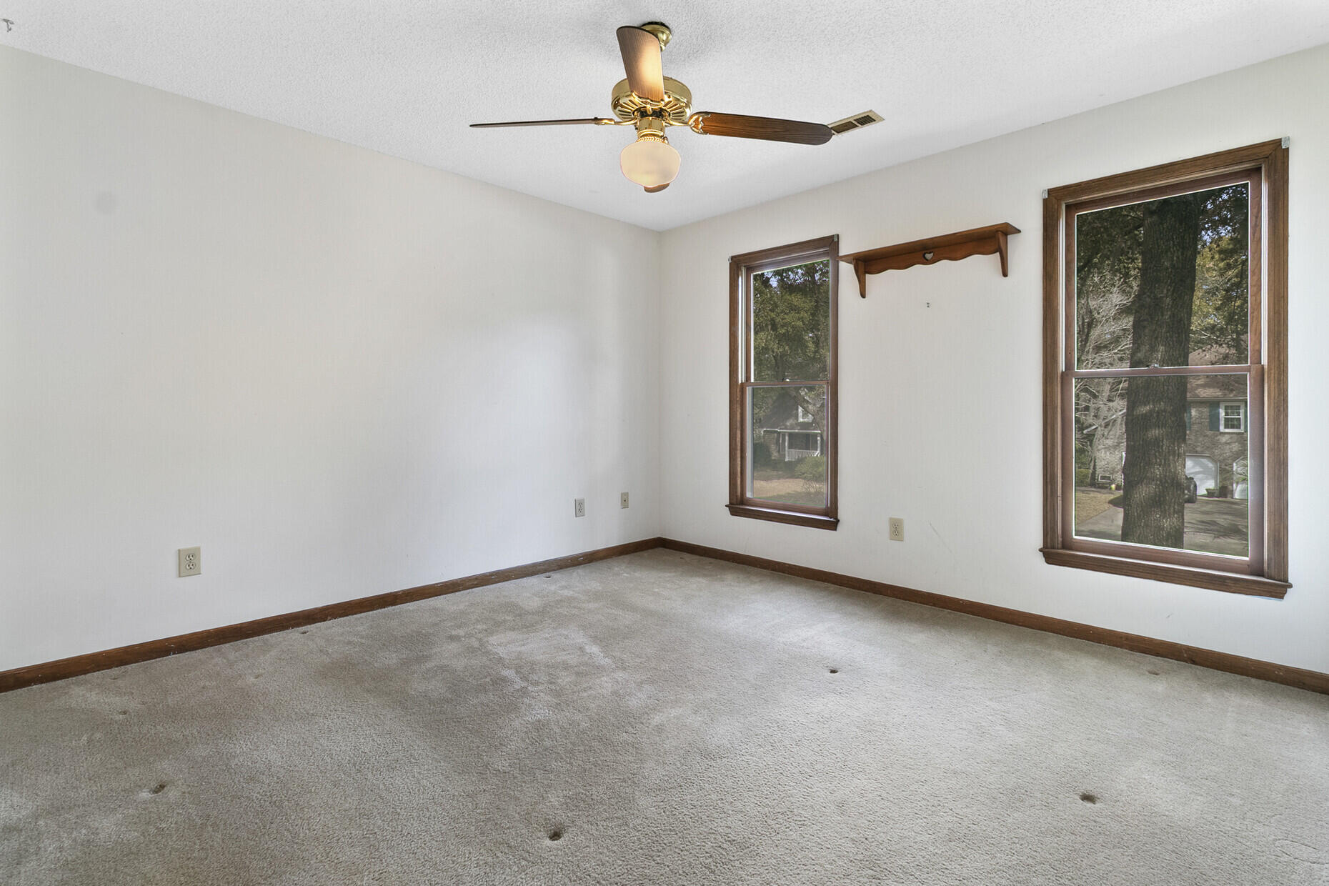 1405 Pine Island Mount Mount Pleasant, SC 29464 - Photo 24 of 33 Secondary Bedroom - Front of Home