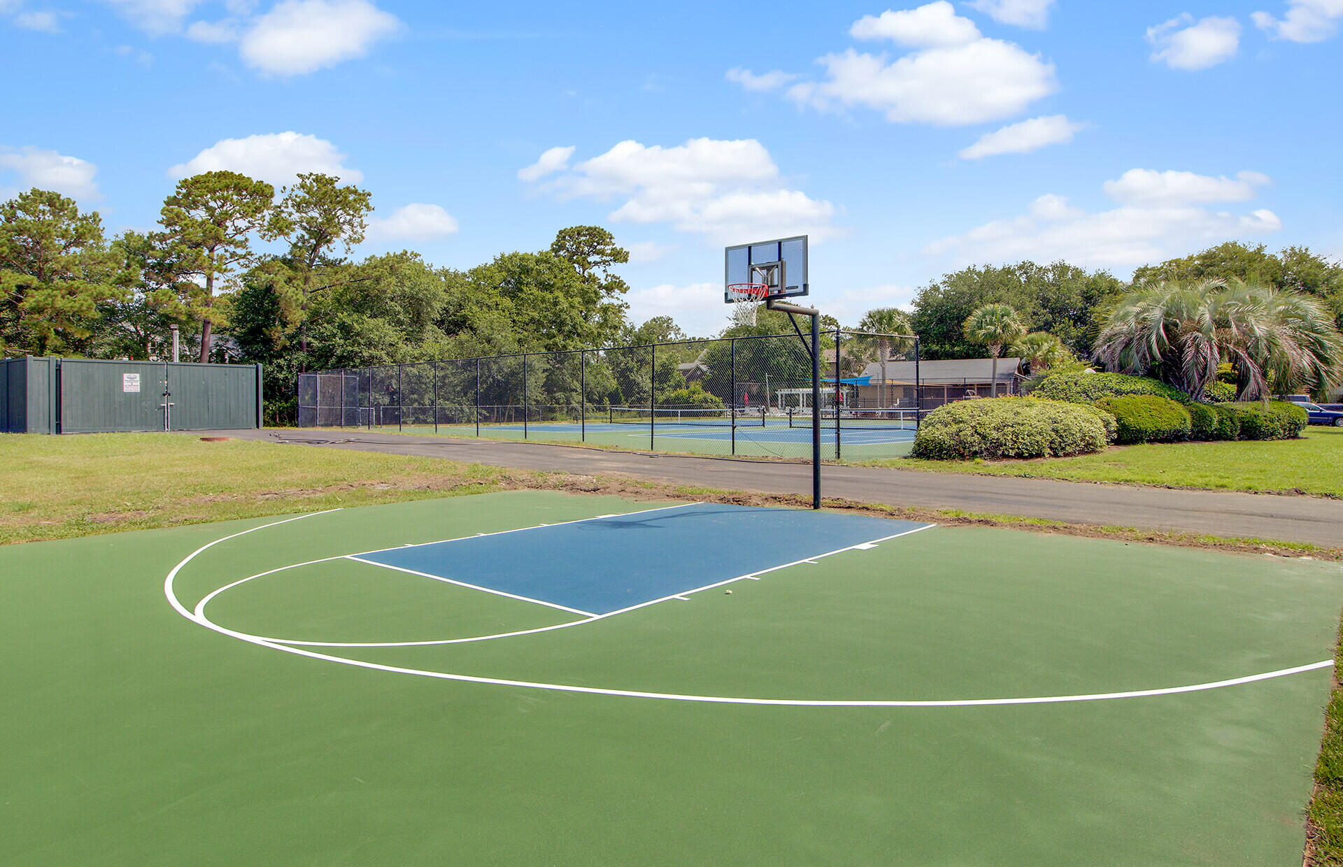 1405 Pine Island Mount Mount Pleasant, SC 29464 - Photo 32 of 33 March Madness