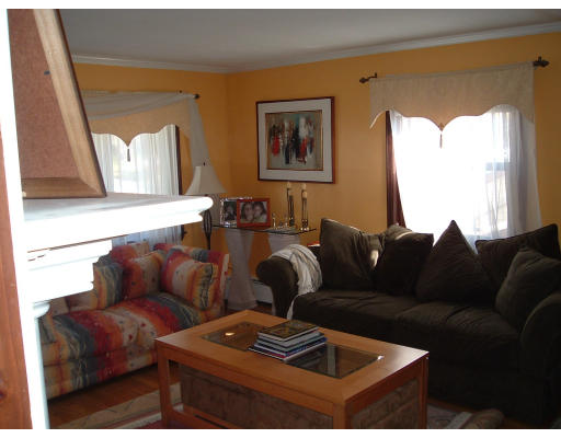 28 Revere Road Woburn, MA 01801 - Photo 4 of 10 Gallery Image 4