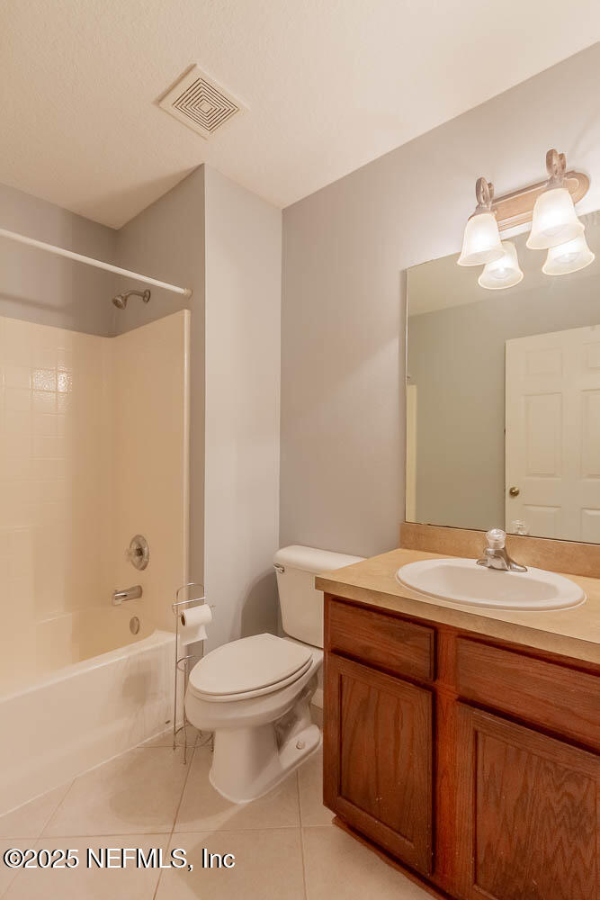 12331 Cadley Circle Jacksonville, FL 32219 - Photo 32 of 42 20241221_cadley_cir_1251