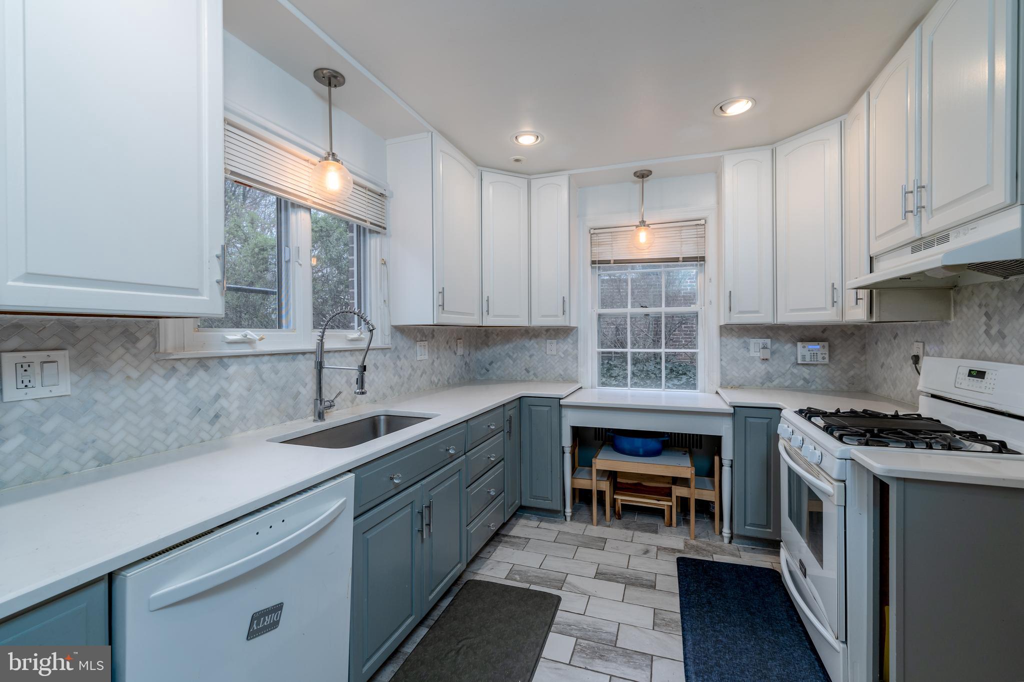 1223 Southview Road Baltimore, MD 21218 - Photo 8 of 35 Kitchen