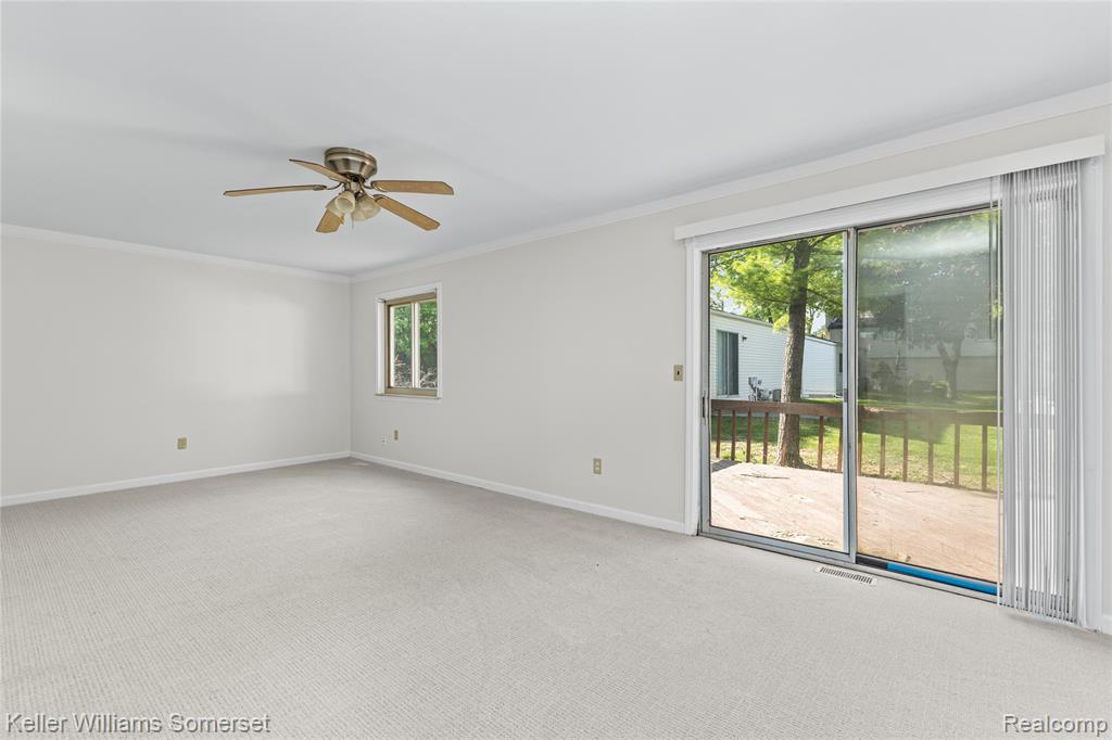 2907 Roundtree Drive Troy, MI 48083 - Photo 10 of 33