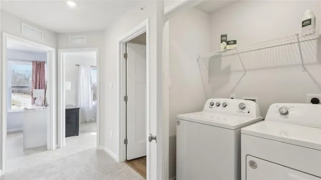 a view of bathroom with utility room