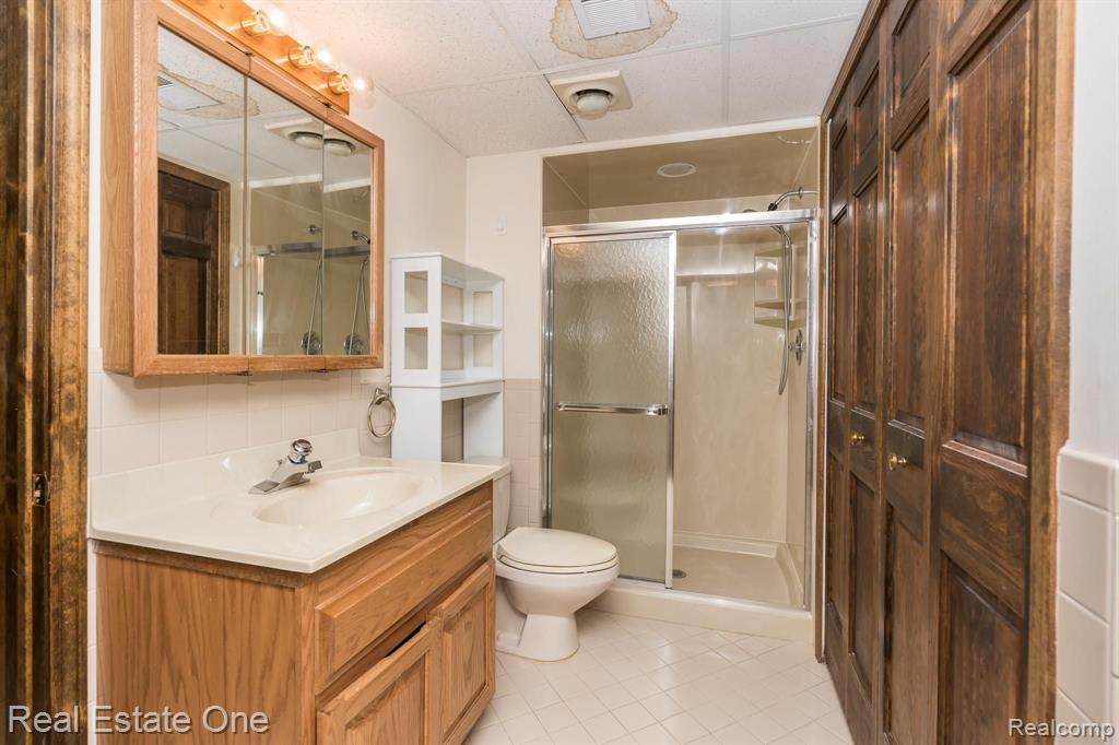 630 Baker Street Rochester Hills, MI 48307 - Photo 27 of 33