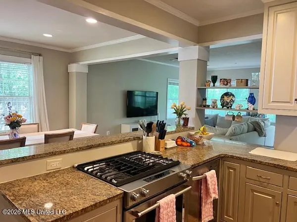 $315,000 | 4066 Robin Drive, Jackson, MS 39206