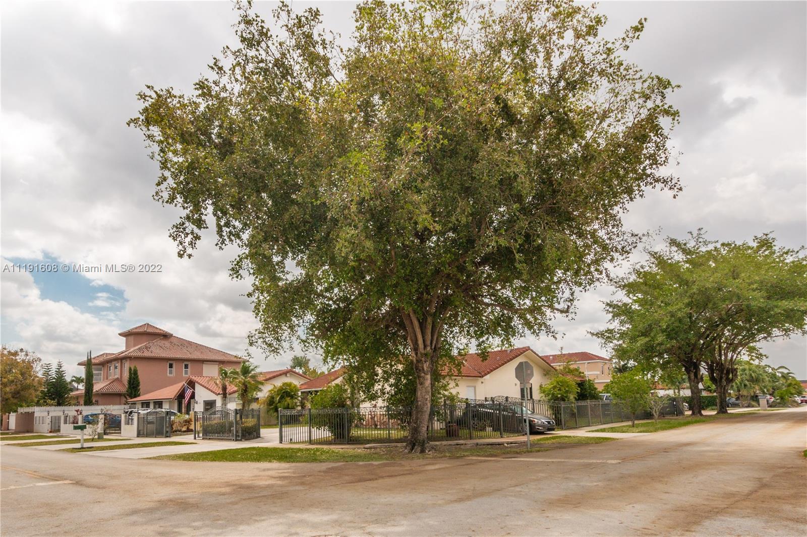 13560 Southwest 2nd Street Miami, FL 33184 - Photo 3 of 50