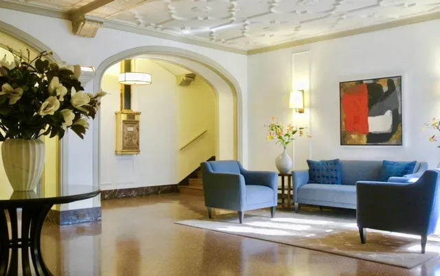 $399,000 | 333 East 53rd Street, Unit 6B | Sutton Place