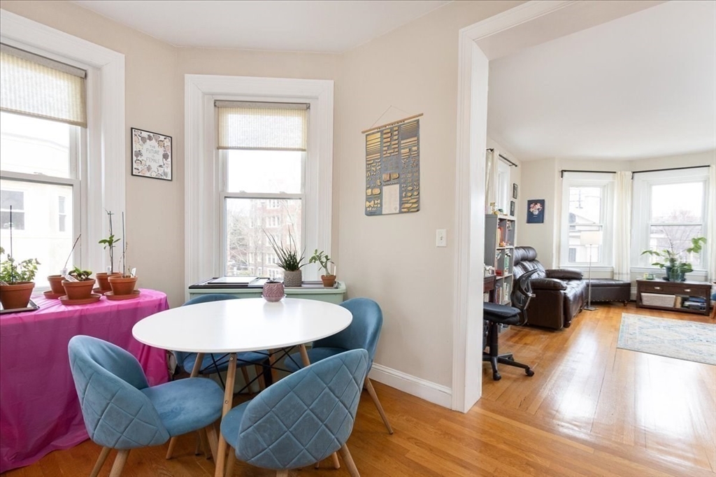 18 Centre Street, Unit 304 Cambridge, MA 02139 - Photo 7 of 17