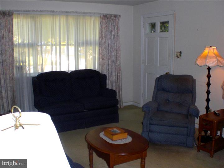 436 Powderhorn Road King of Prussia, PA 19406 - Photo 9 of 17 Living Room