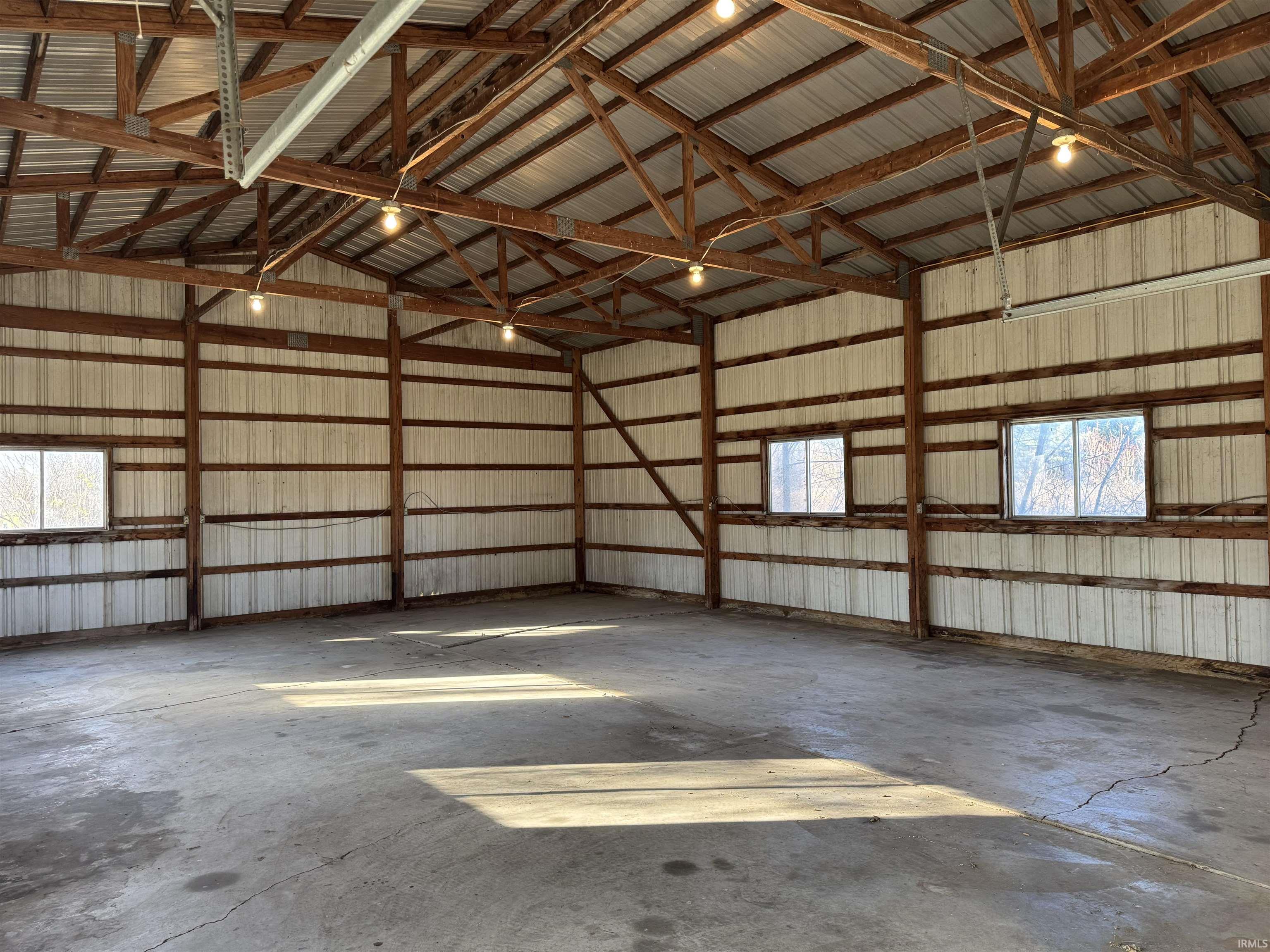 300 North Street Anderson, IN 46017 - Photo 2 of 27