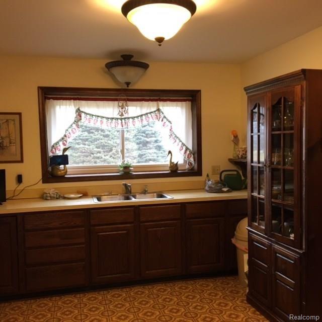 7975 Antcliff Road Howell, MI 48855 - Photo 6 of 21 IMG_1973.JPG
