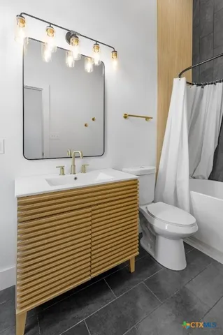 a close view of sink