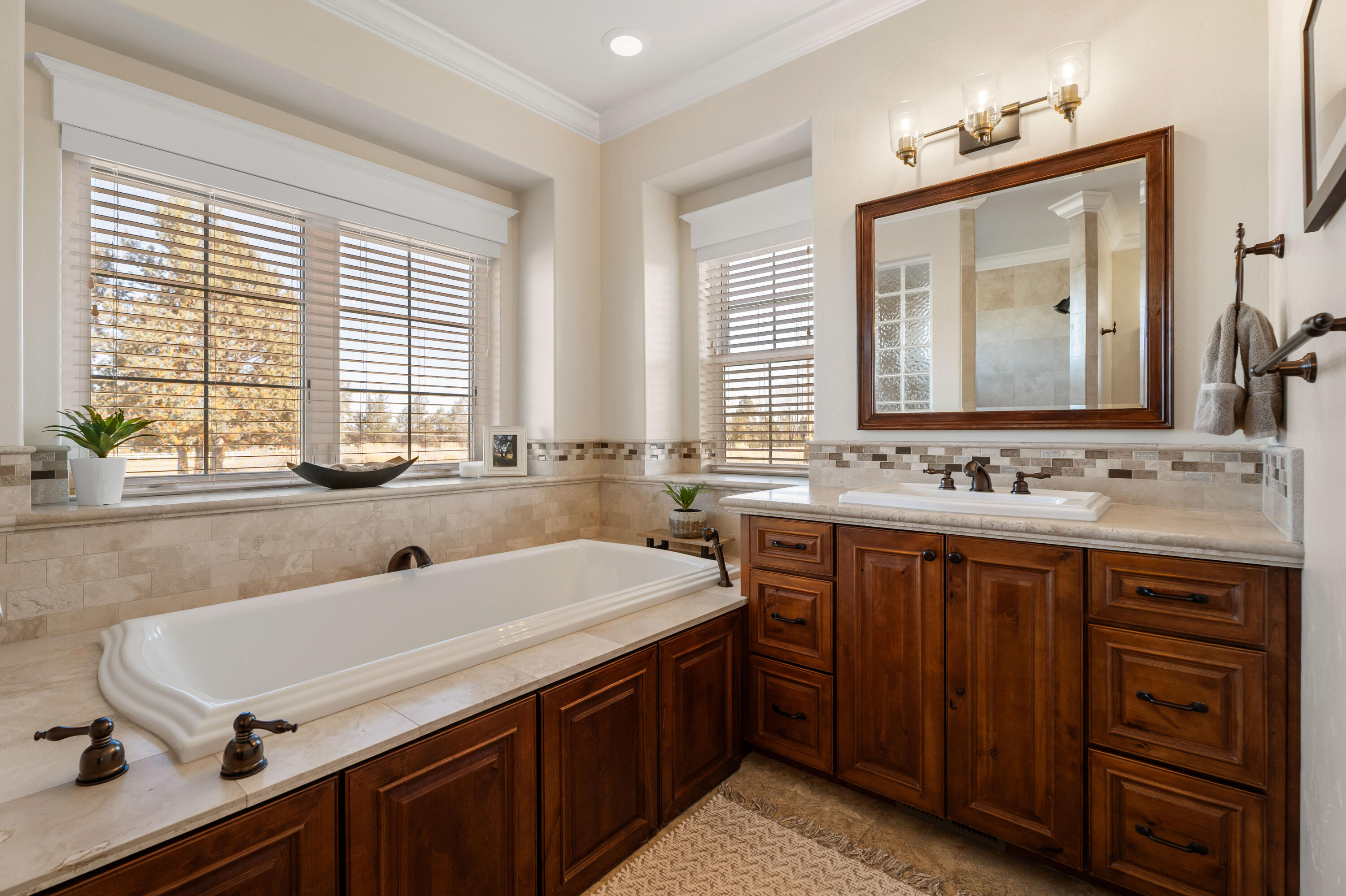 64420 Bailey Road Bend, OR 97703 - Photo 31 of 83 42-Bathroom