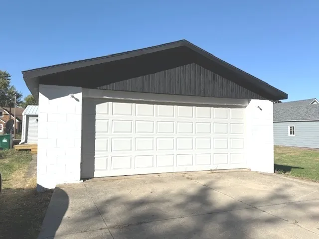 a view of a garage