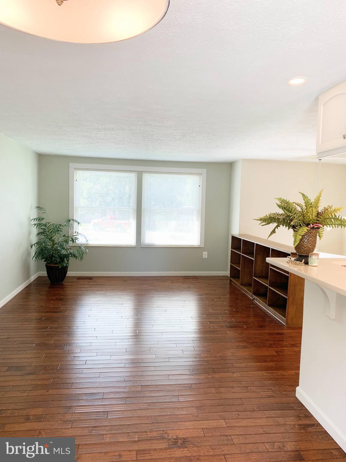 8207 Oakglen Road Manassas, VA 20110 - Photo 13 of 30 Interior (General)
