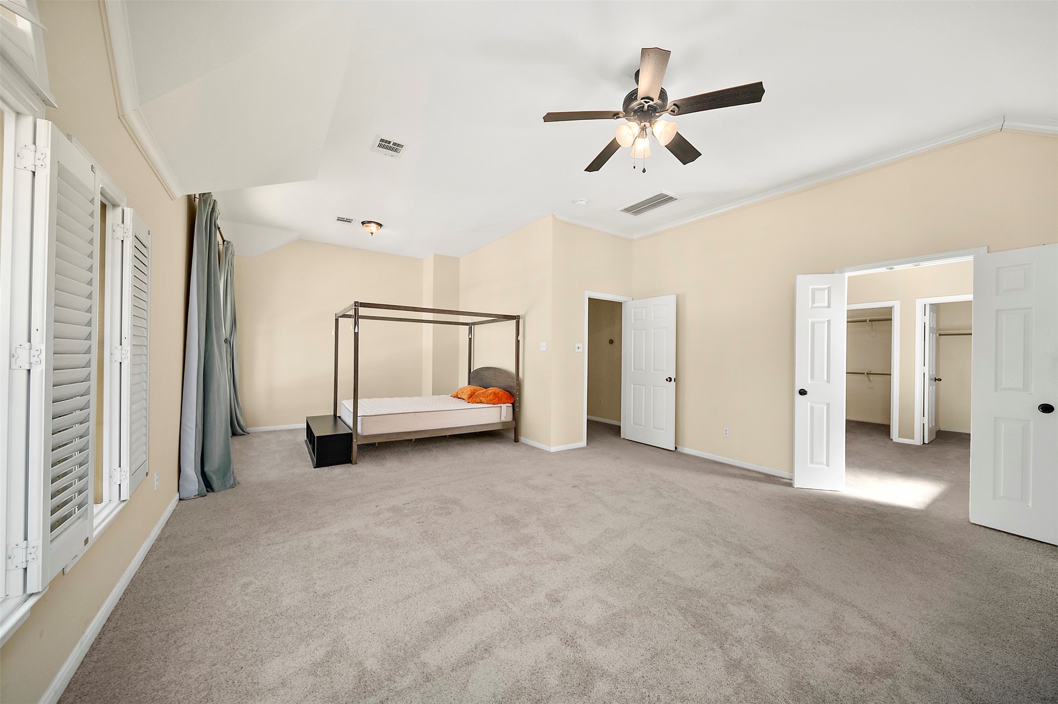 2627 Brazos Ridge Drive Sugar Land, TX 77479 - Photo 18 of 35 a view of a livingroom with a ceiling fan and window