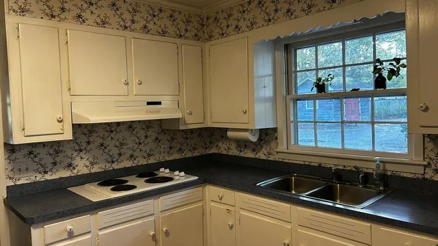 $239,900 | 617 Pickwood Drive, Manning, SC 29102