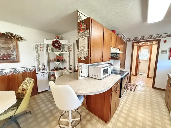 $174,900 | 902 South 1st Street, El Dorado Springs, MO 64744