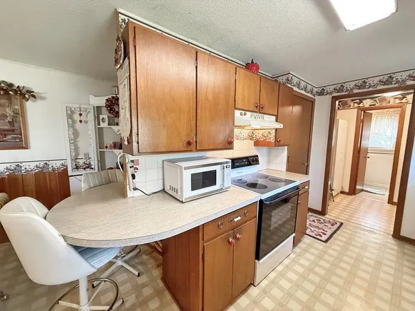 $174,900 | 902 South 1st Street, El Dorado Springs, MO 64744