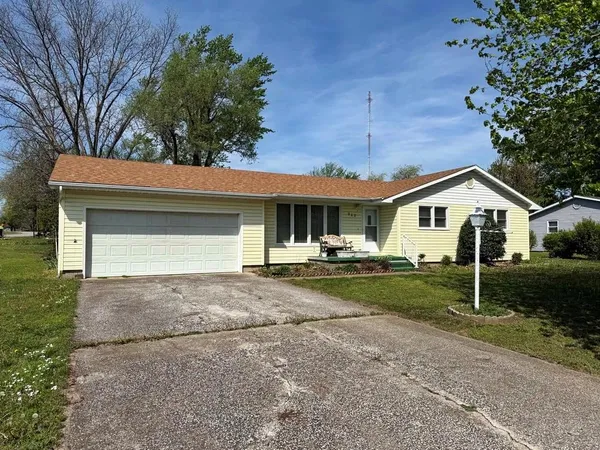 $174,900 | 902 South 1st Street, El Dorado Springs, MO 64744