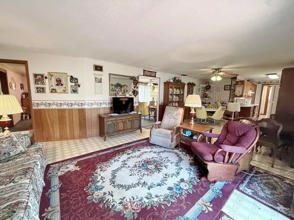 $174,900 | 902 South 1st Street, El Dorado Springs, MO 64744