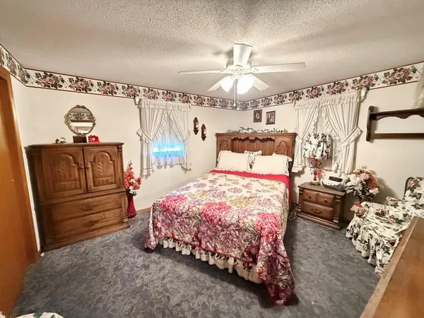 $174,900 | 902 South 1st Street, El Dorado Springs, MO 64744