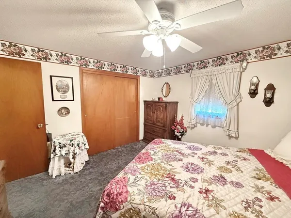 $174,900 | 902 South 1st Street, El Dorado Springs, MO 64744