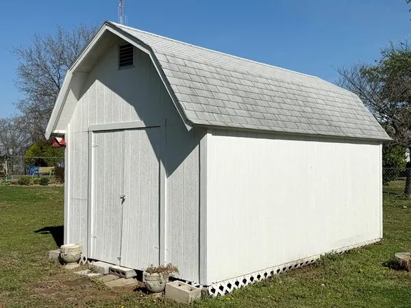 $174,900 | 902 South 1st Street, El Dorado Springs, MO 64744