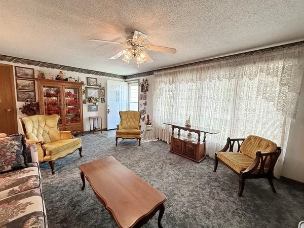$174,900 | 902 South 1st Street, El Dorado Springs, MO 64744