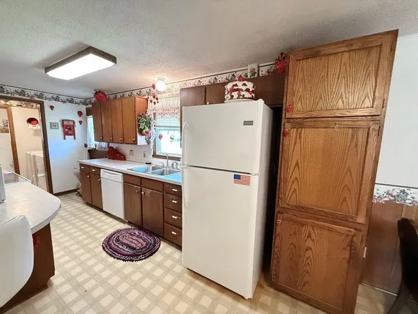 $174,900 | 902 South 1st Street, El Dorado Springs, MO 64744