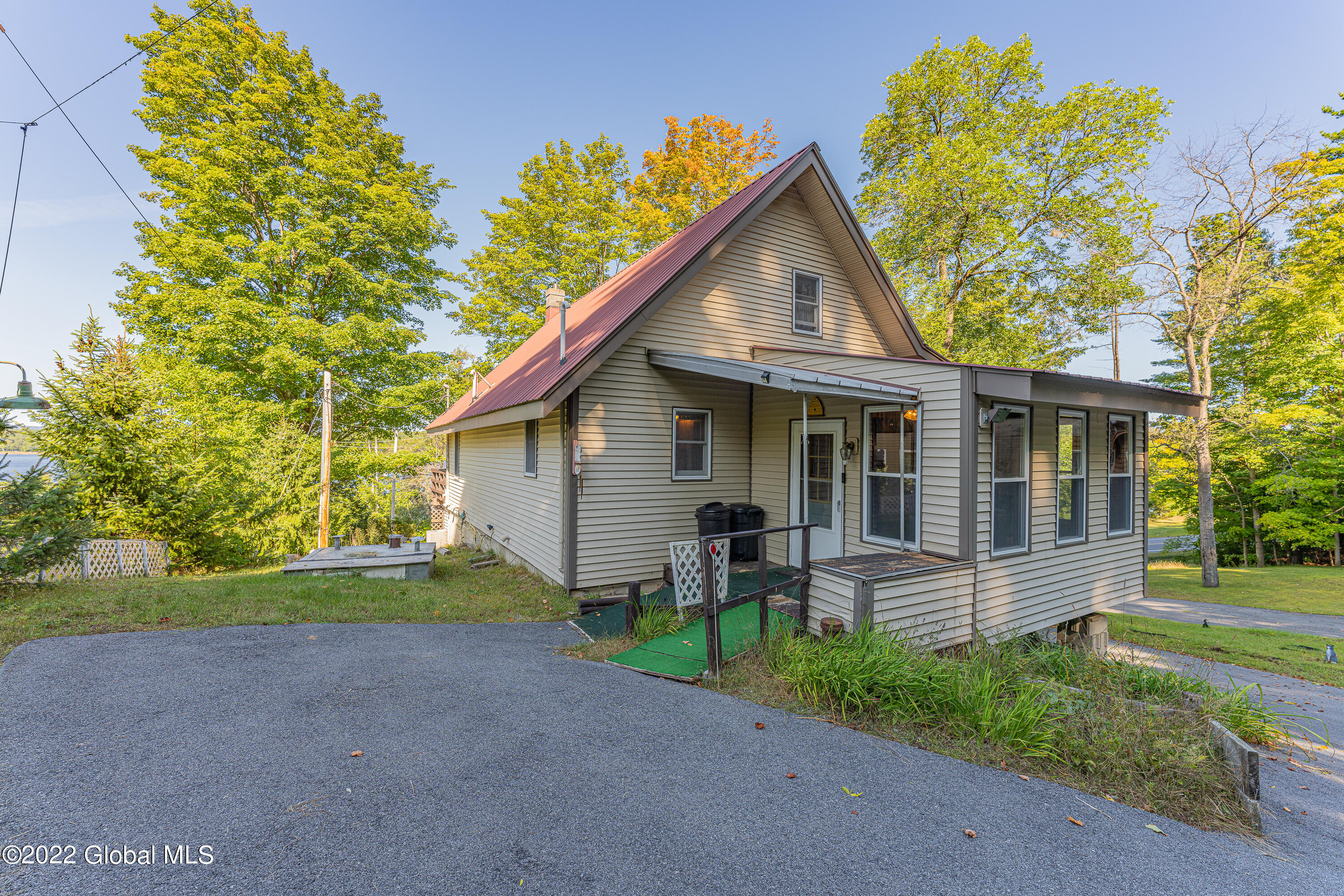 792 South Shore Road Edinburg, NY 12134 - Photo 8 of 84 0 Front 4