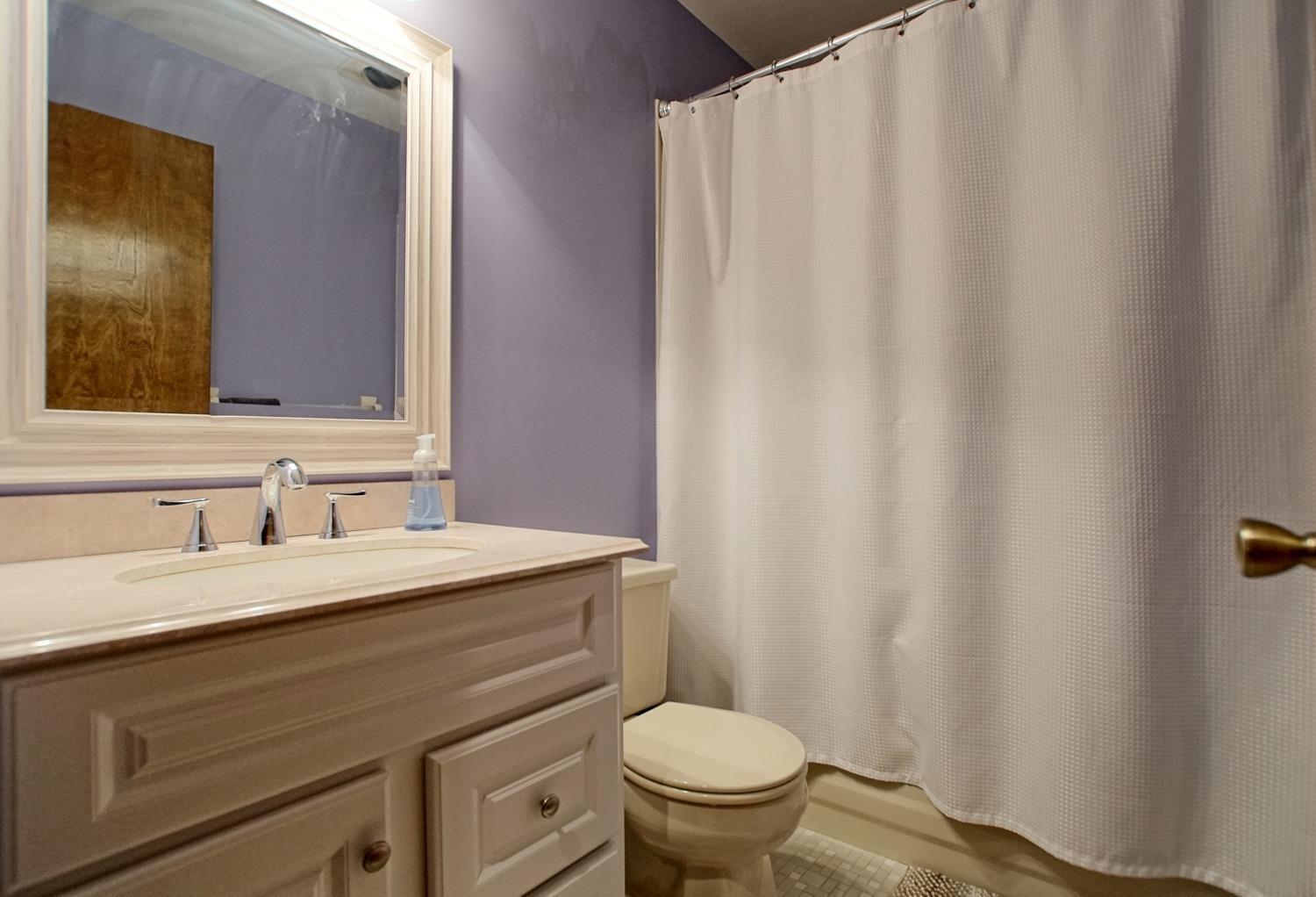 5859 Lawrence Road Cincinnati, OH 45248 - Photo 24 of 41