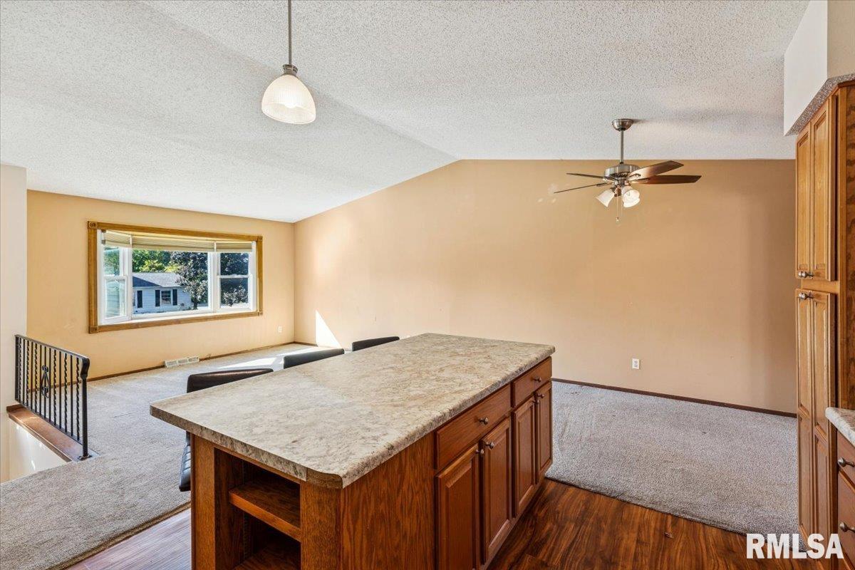 3328 Greenfield Road Bettendorf, IA 52722 - Photo 11 of 26 Gallery Image 11