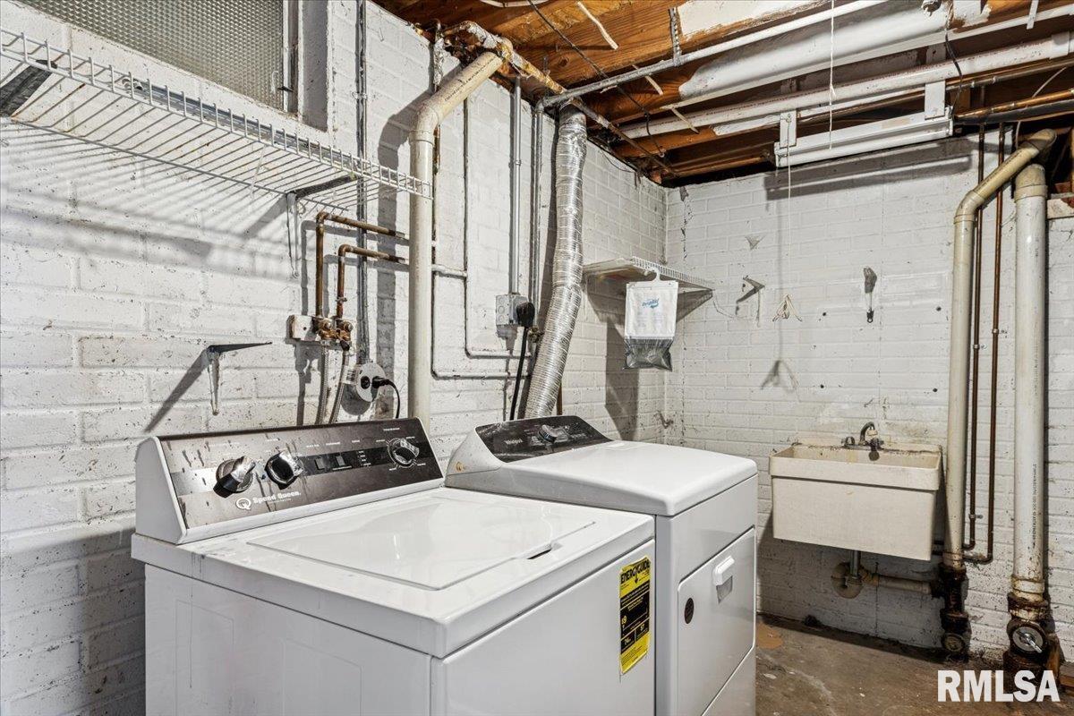 3328 Greenfield Road Bettendorf, IA 52722 - Photo 22 of 26 Gallery Image 22