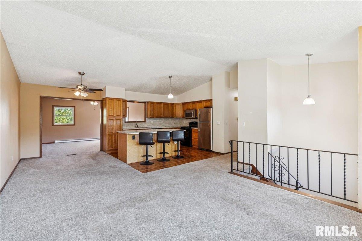 3328 Greenfield Road Bettendorf, IA 52722 - Photo 7 of 26 Gallery Image 7