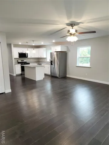 $379,900 | 652 North Kansas Street, Unit 652A, Edwardsville, IL 62025