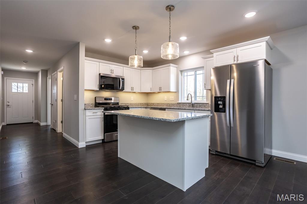 652 North Kansas Street, Unit 652A Edwardsville, IL 62025 - Photo 8 of 29