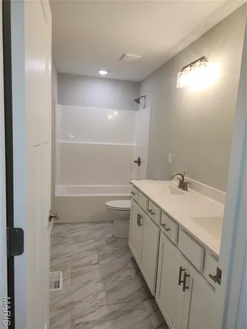 $379,900 | 652 North Kansas Street, Unit 652A, Edwardsville, IL 62025