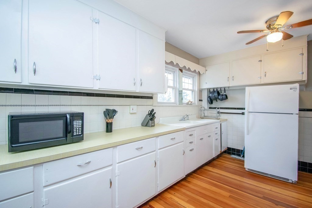 381-383 Parker Street Springfield, MA 01129 - Photo 21 of 39 Gallery Image 21