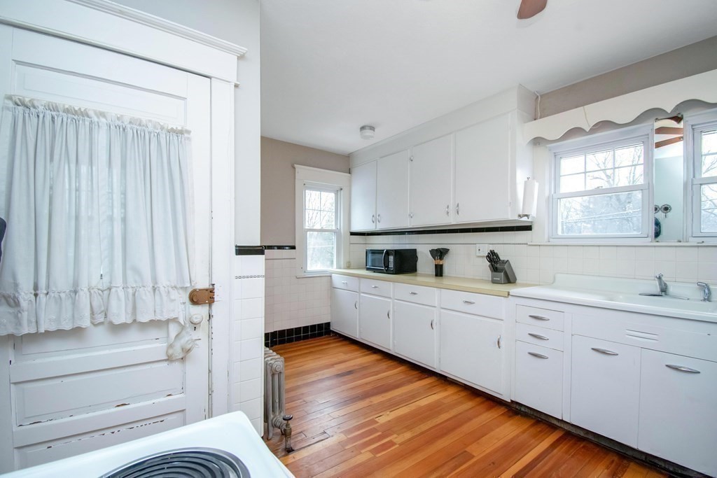 381-383 Parker Street Springfield, MA 01129 - Photo 22 of 39 Gallery Image 22