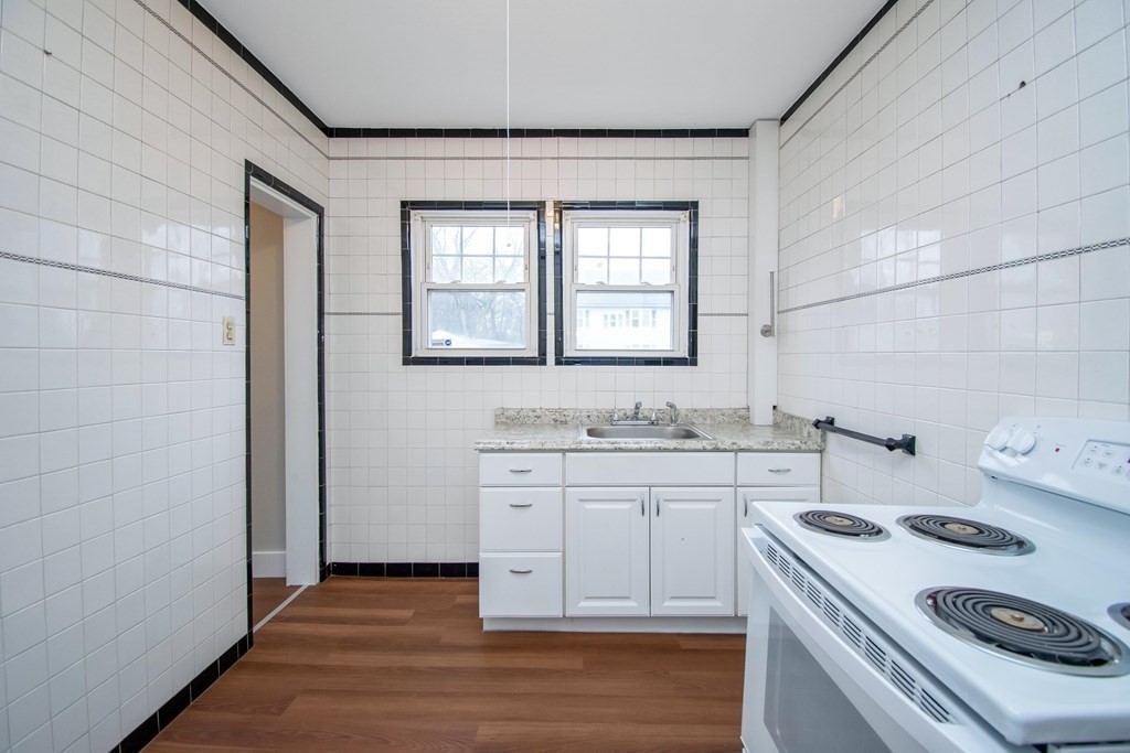 381-383 Parker Street Springfield, MA 01129 - Photo 3 of 39 Gallery Image 3