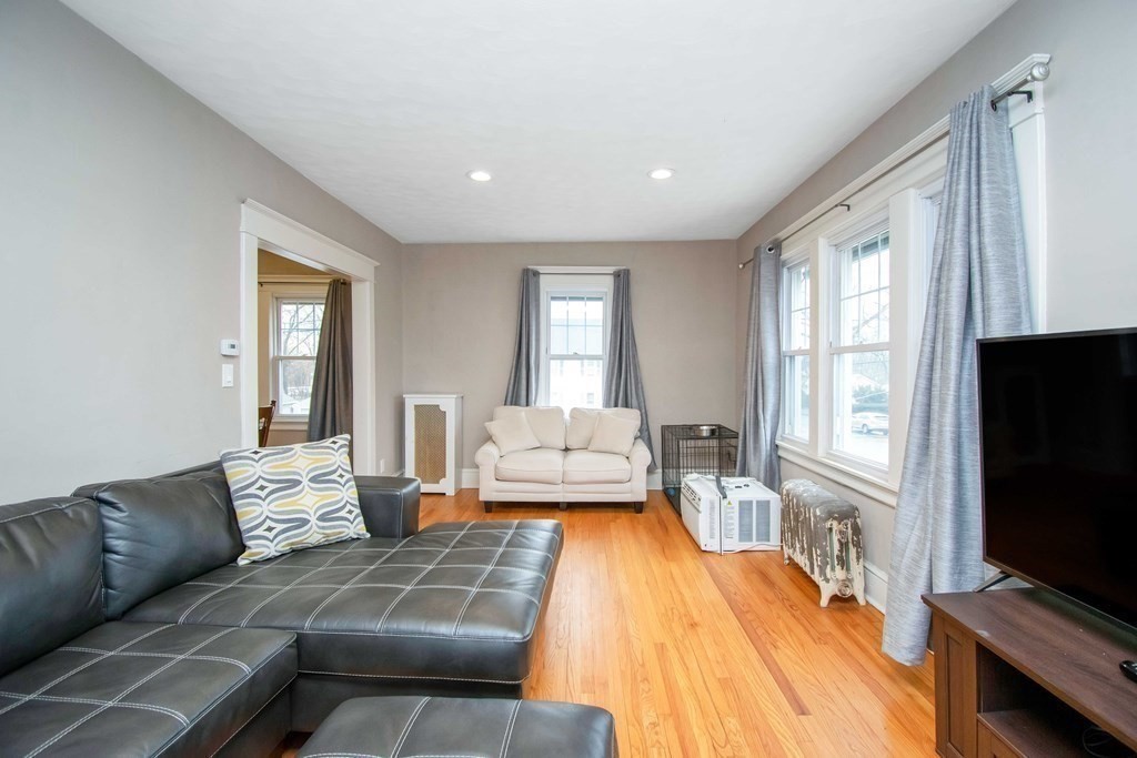 381-383 Parker Street Springfield, MA 01129 - Photo 36 of 39 Gallery Image 36