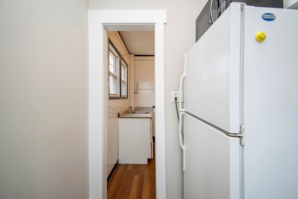 381-383 Parker Street Springfield, MA 01129 - Photo 5 of 39 Gallery Image 5