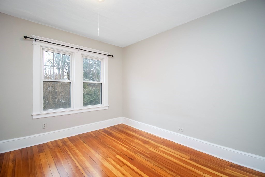 381-383 Parker Street Springfield, MA 01129 - Photo 8 of 39 Gallery Image 8