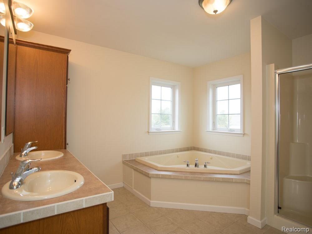 1135 Marsh Ridge Brighton, MI 48114 - Photo 26 of 46 marsh-ridge (63).jpg