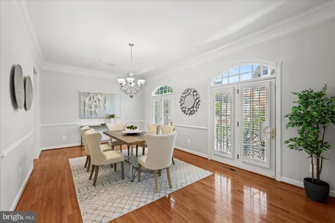 $1,200,000 | 5139 Brawner Place, Alexandria, VA 22304