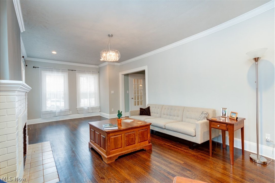 3244 Chadbourne Road Cleveland, OH 44120 - Photo 4 of 30